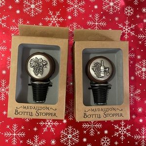 2 x NEW Prodyne Medallion Wine Bottle Stoppers